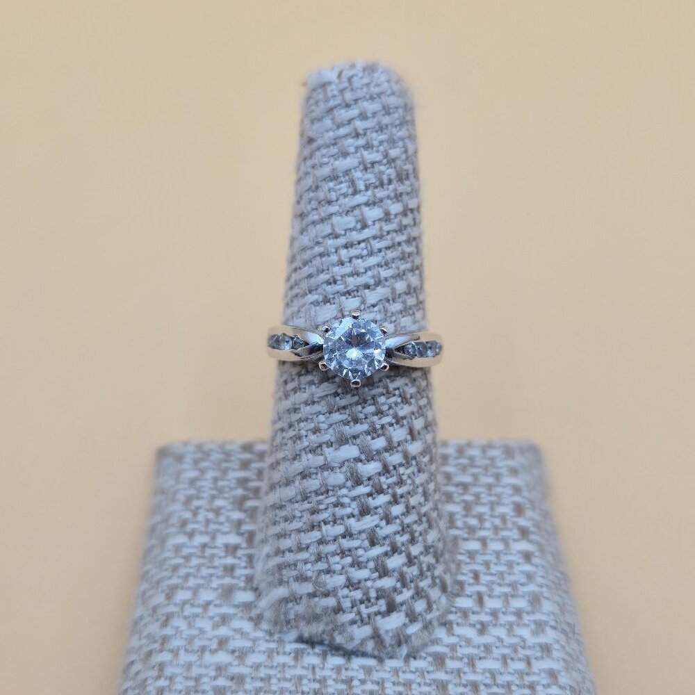 Size 7 Sterling Silver 6.5mm 1 Carat Cubic Zirconia Gem Ring A4760